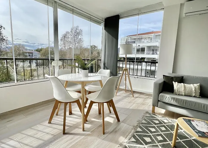 Apartment 31 - 1ch Proche De La Et Puerto Banus A *